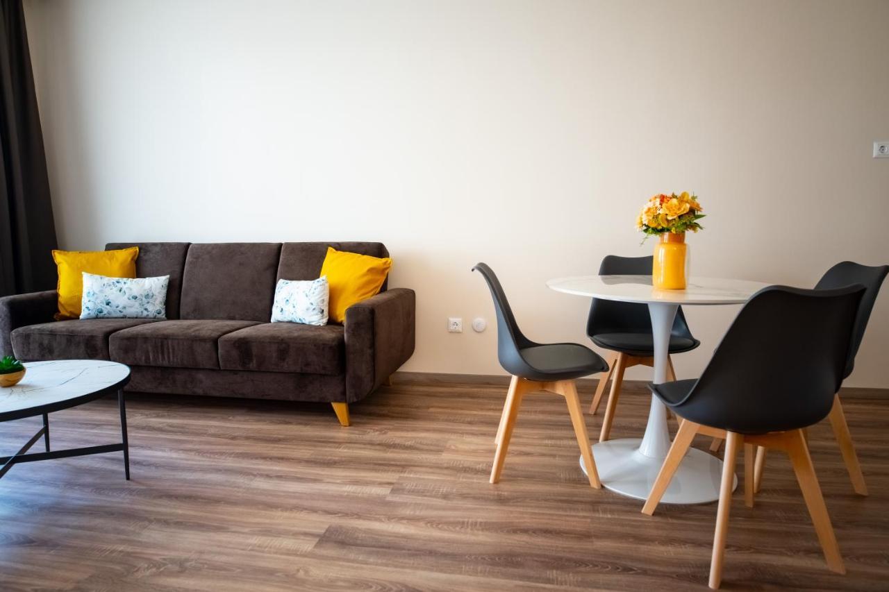 Elixir Panzio Bed & Breakfast Nyírbátor Bagian luar foto