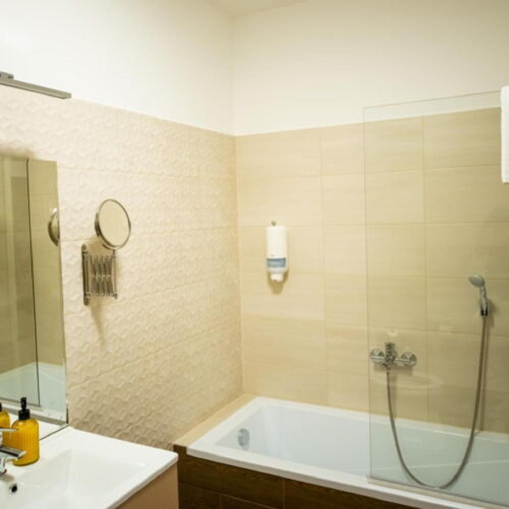 Elixir Panzio Bed & Breakfast Nyírbátor Ruang foto